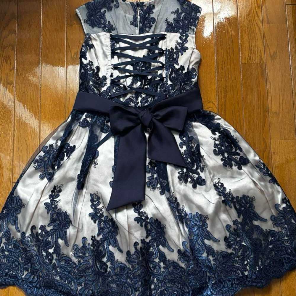 Party dress navy lace embroidery - image 2