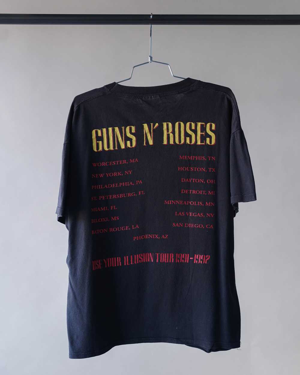 90's Guns N' Roses Use Your Illusion Band Tee - L… - image 3