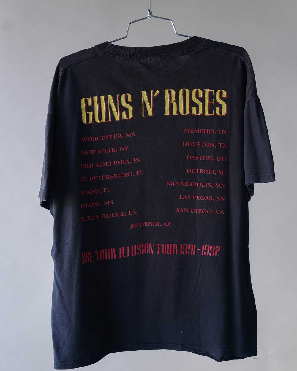 90's Guns N' Roses Use Your Illusion Band Tee - L… - image 4