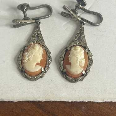 Vintage Clip On Earrings