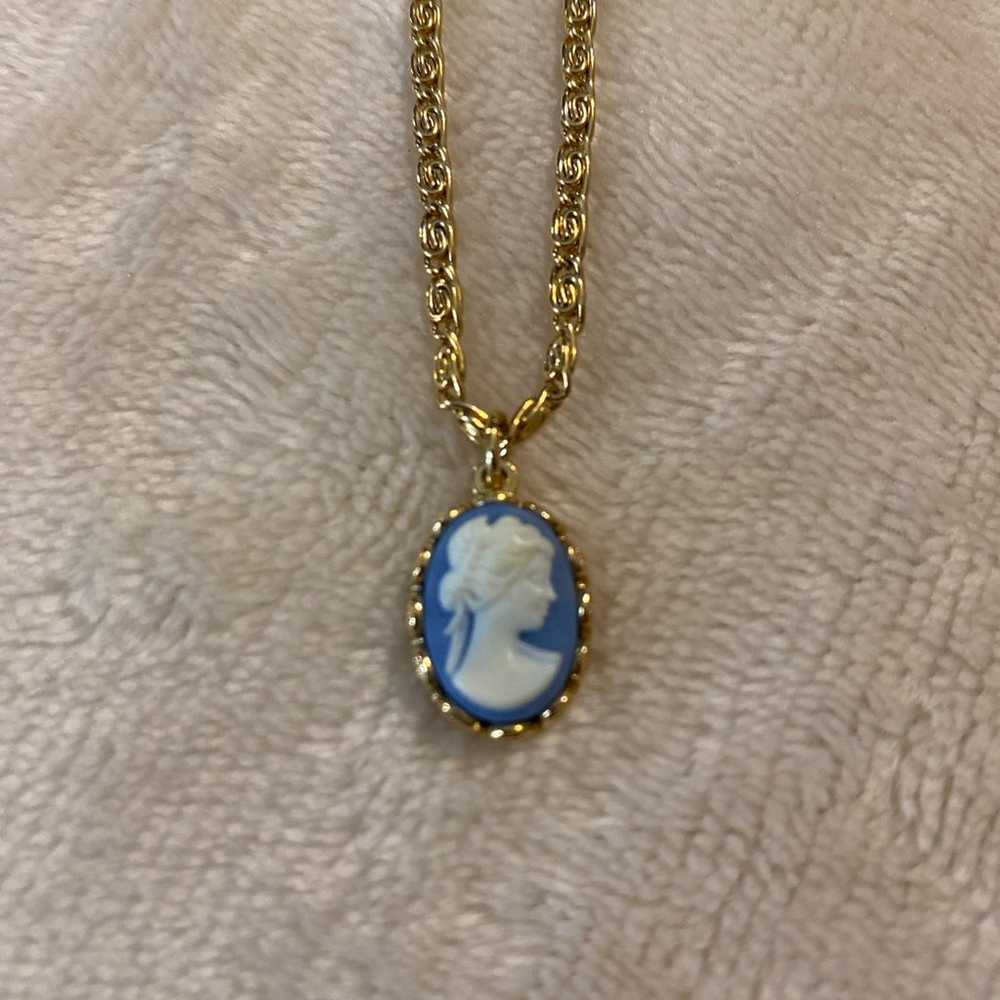 Vintage Avon Cameo Necklace - image 1