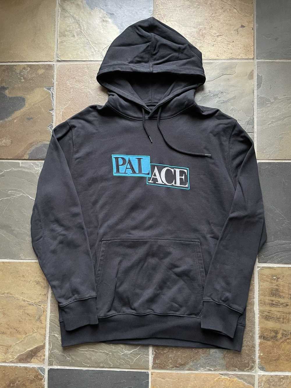 Palace Palace Lovely Logo Hoodie Sweatshirt - image 3