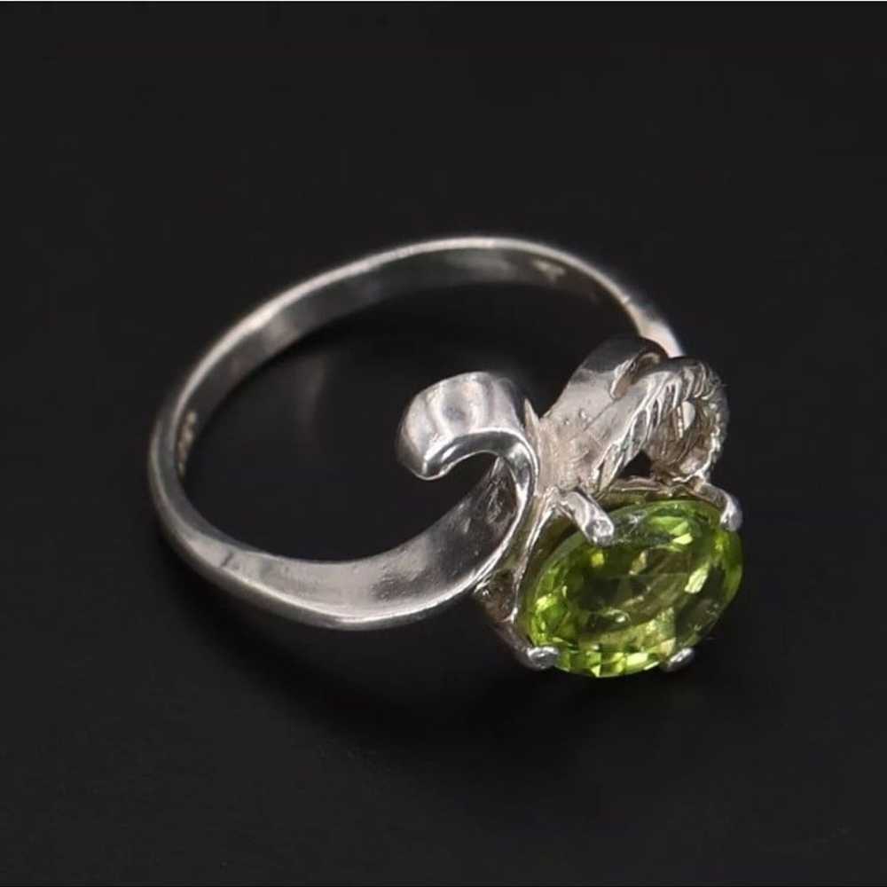 Sterling silver oval cut peridot, prong set solit… - image 1