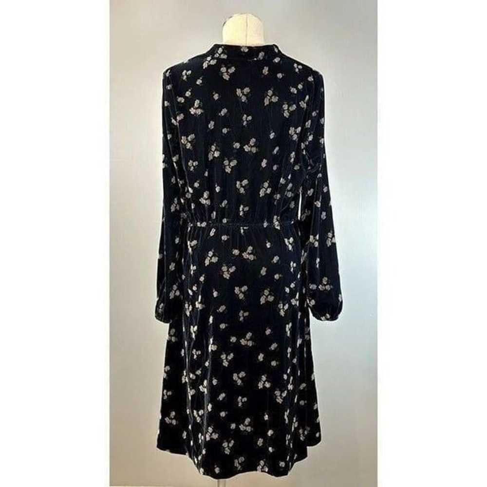 Cabi Floral Velvet V-Neck Dress in Navy Size M - image 3