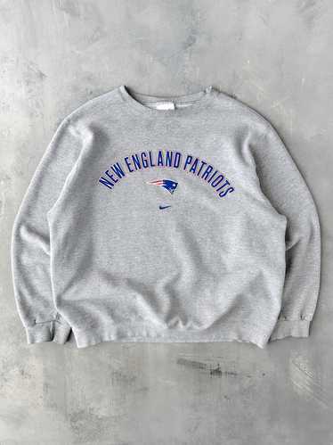 New England Patriots Nike Sweatshirt Y2K - Large