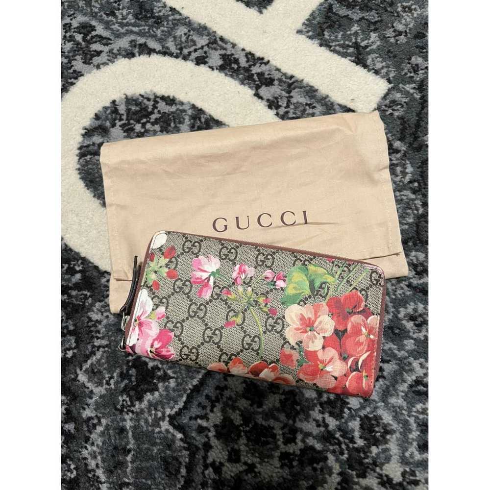 Gucci Gg Blooms leather purse - image 2