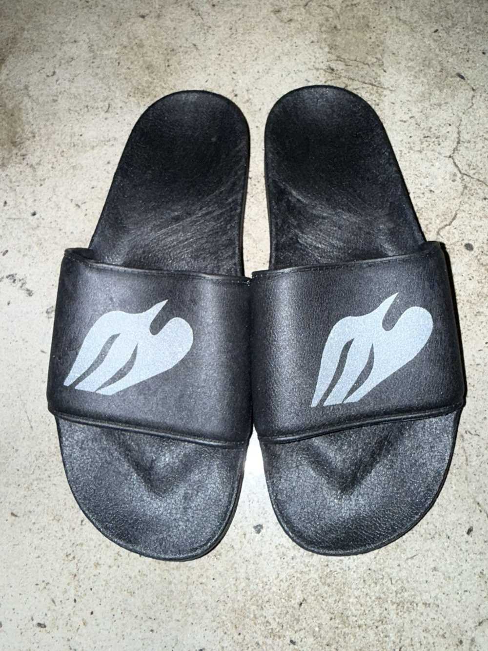 Yeezy Season DONDA Doves Sample Slides 11 - image 1