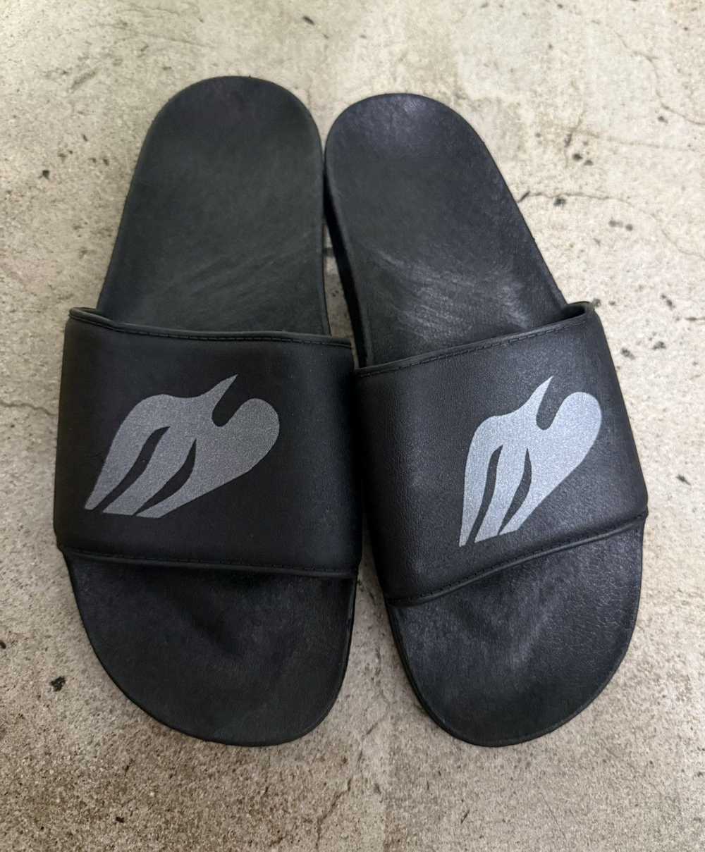 Yeezy Season DONDA Doves Sample Slides 11 - image 2