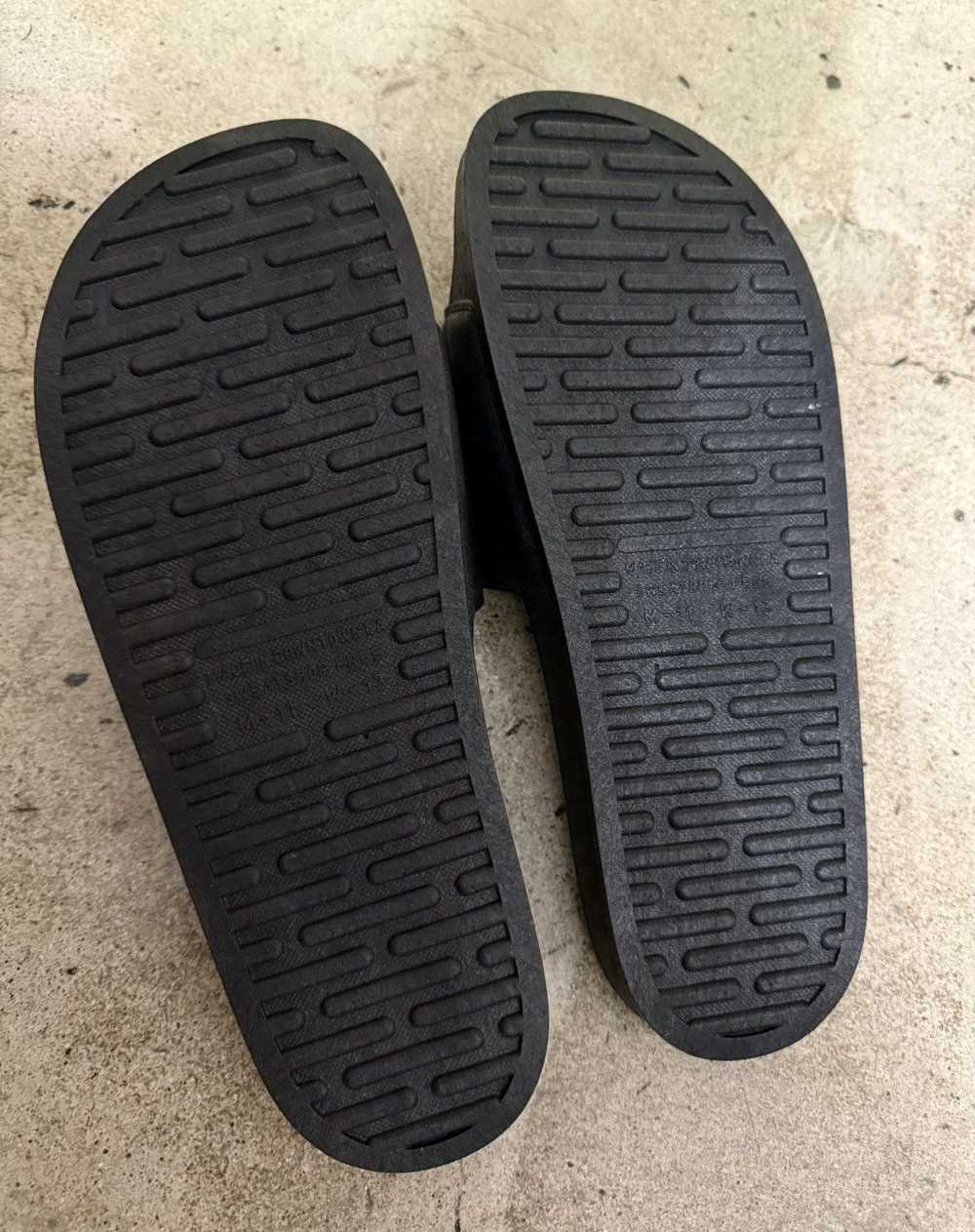 Yeezy Season DONDA Doves Sample Slides 11 - image 3