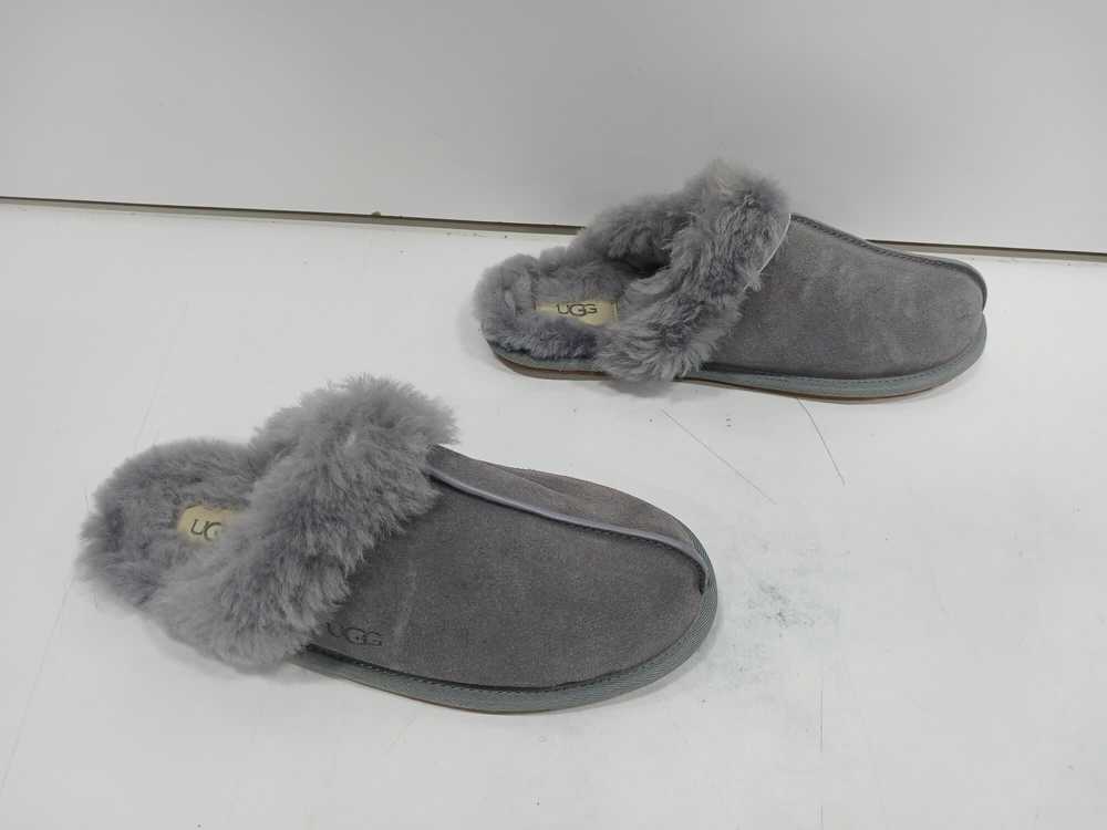 Women's Gray Ugg Size 8 Grey Slip Ons - image 2