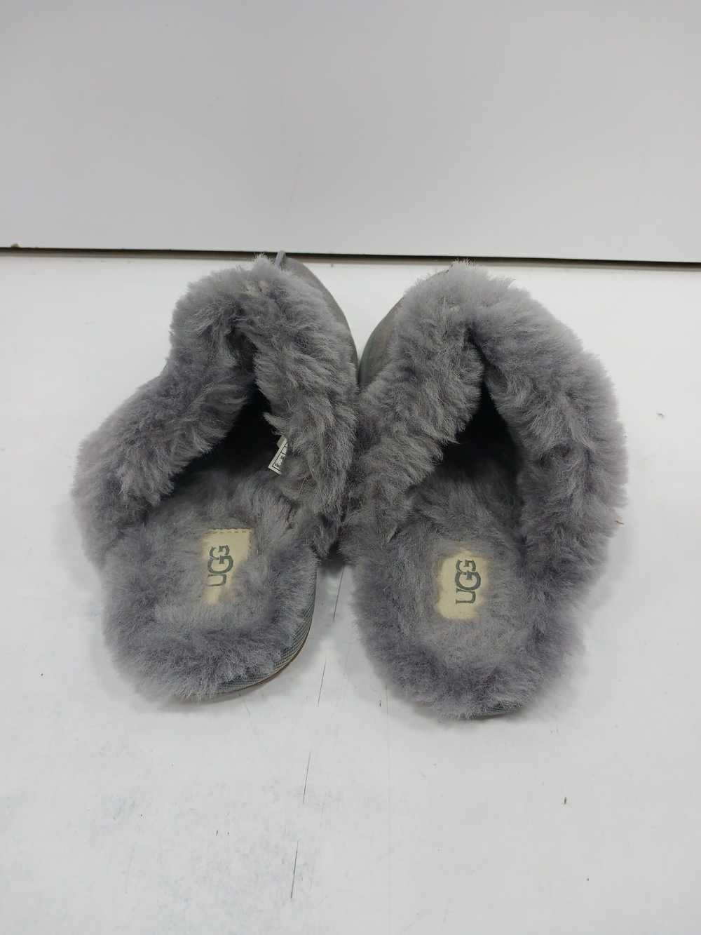 Women's Gray Ugg Size 8 Grey Slip Ons - image 4