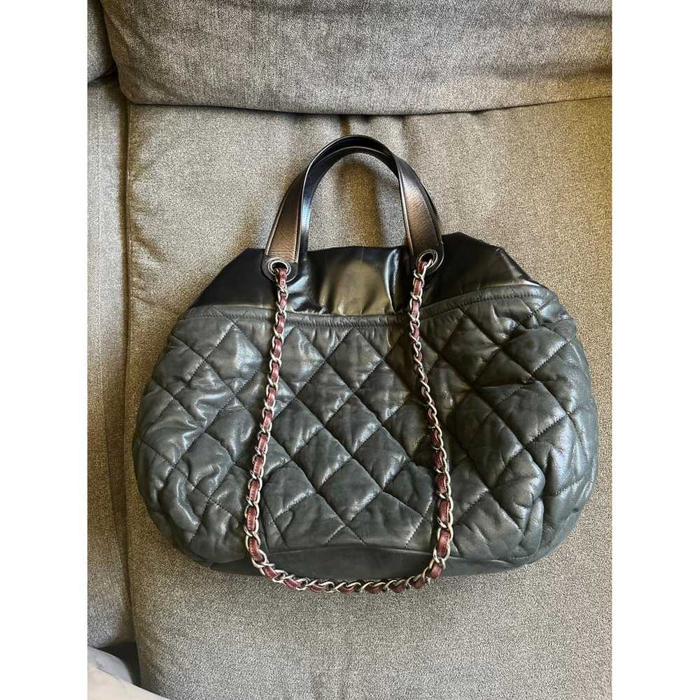 Chanel Leather tote - image 6