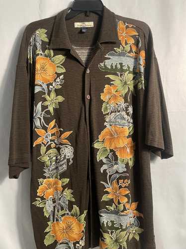 Tommy Bahama Stylish Hawaiian Floral Button-Up Shi