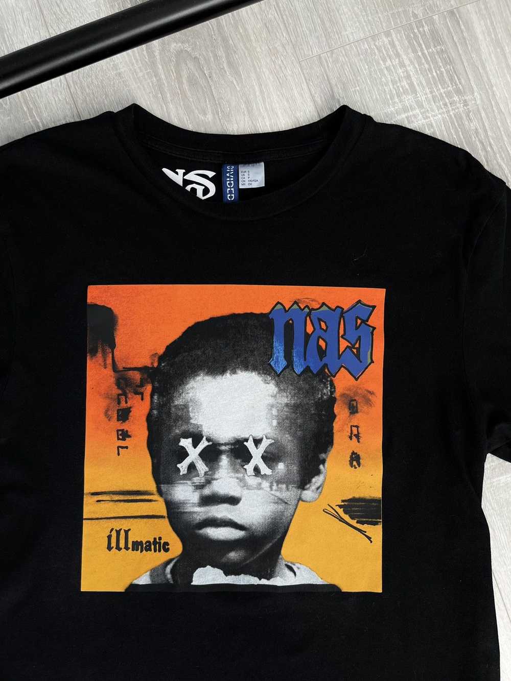 Band Tees × H&M × Rap Tees H&M x Nas Illmatic Gra… - image 2