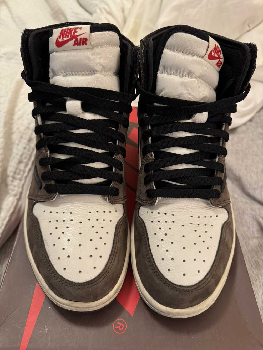 Jordan Brand × Travis Scott Jordan 1 Retro High O… - image 2