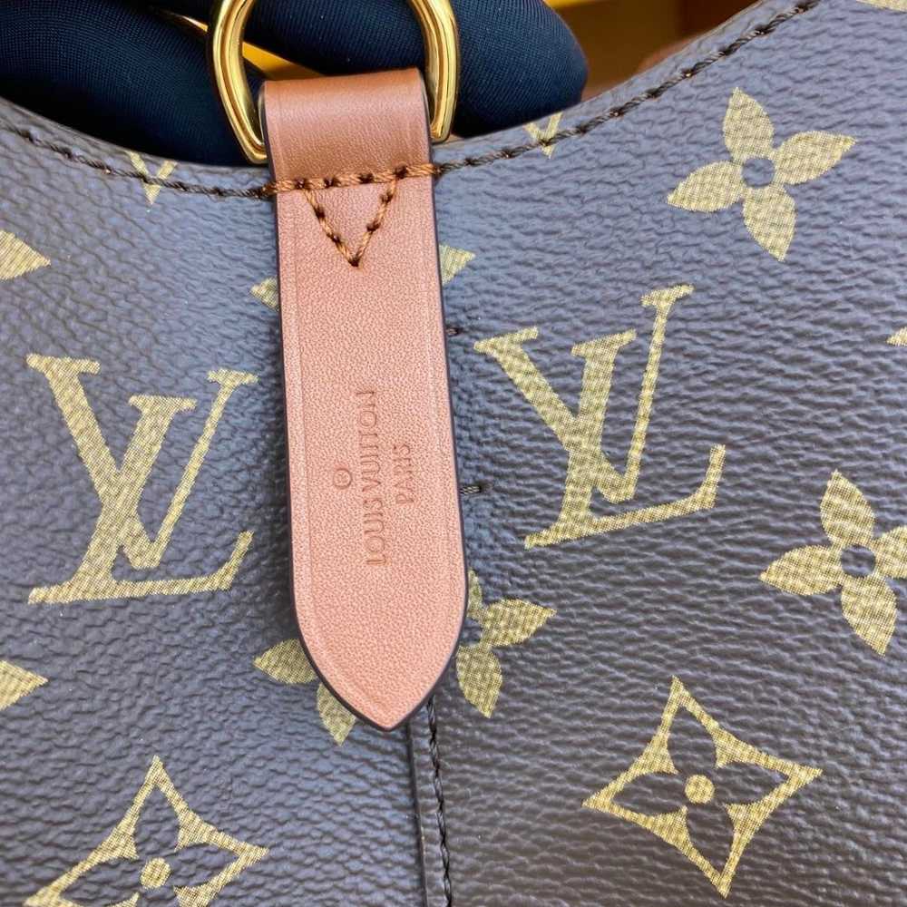 Louis Vuitton Crossbody Bags - image 4