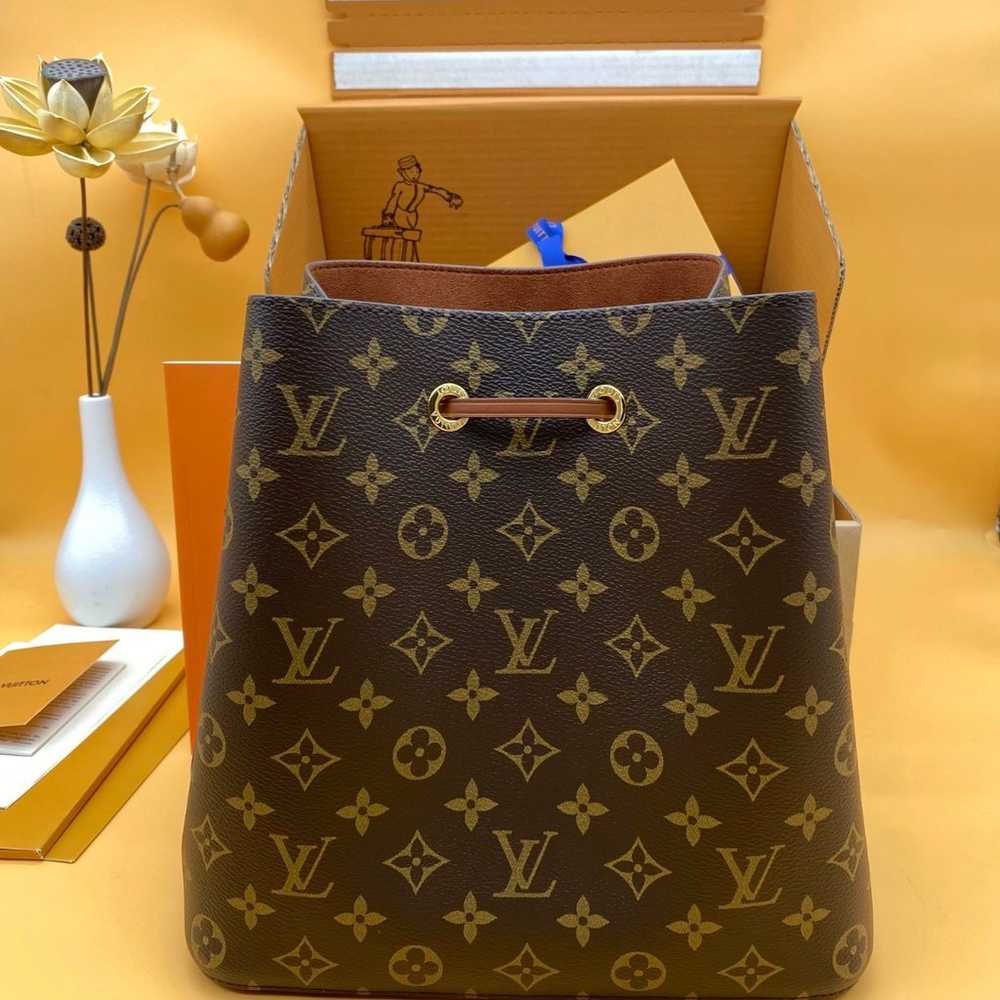 Louis Vuitton Crossbody Bags - image 6