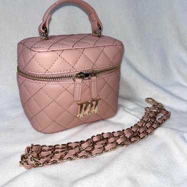 Darich Vanity Bag in Pink. - image 1