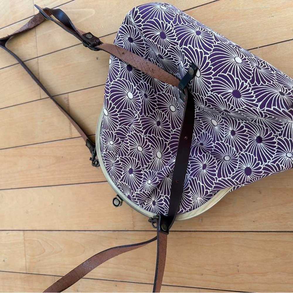 Purple floral clutch bag - image 5