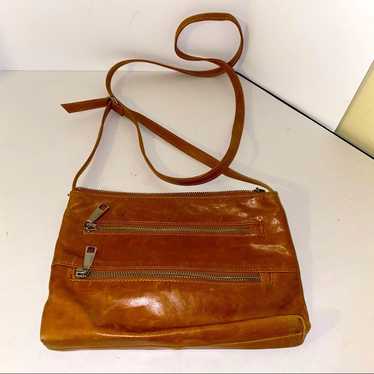 HOBO INTERNATIONAL tan leather crossbody