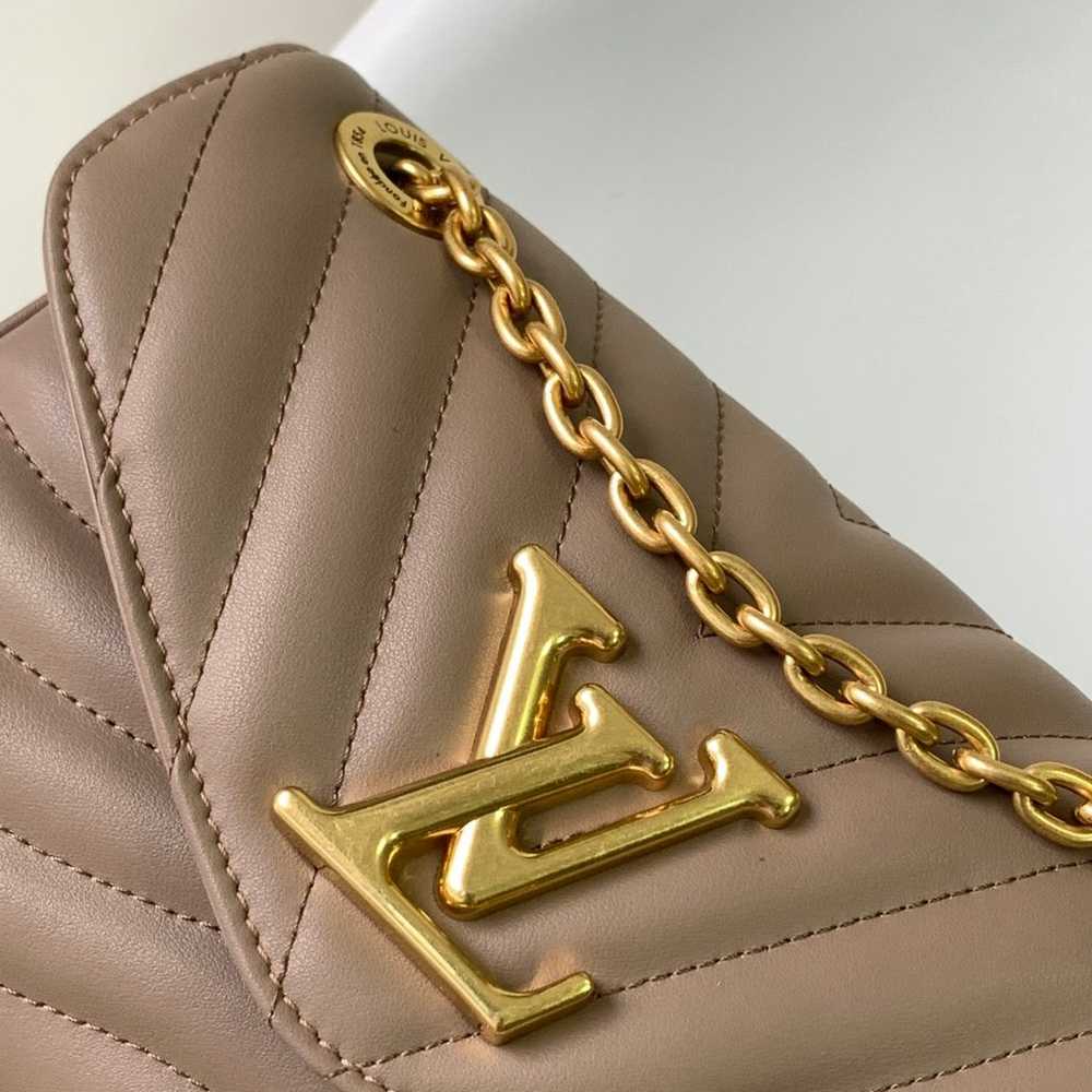 Louis Vuitton Crossbody Bags - image 5