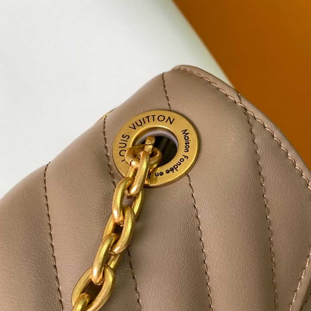 Louis Vuitton Crossbody Bags - image 6