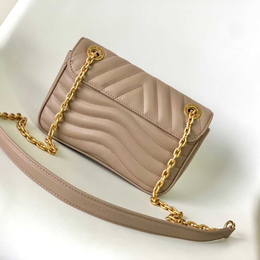 Louis Vuitton Crossbody Bags - image 8