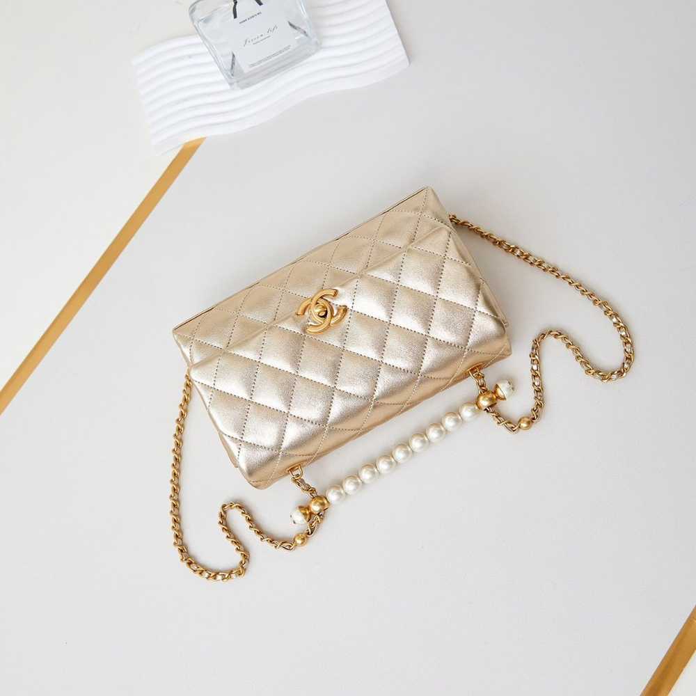 Chanel Shoulder Bags - image 4