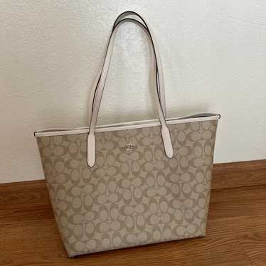 Coach City Tote Bag in Signature Canvas