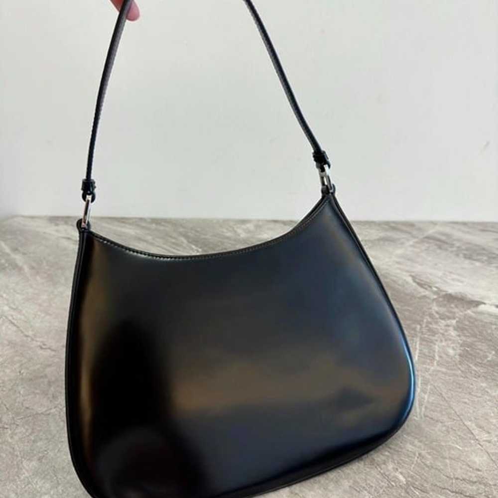 Leather shoulder bag - image 4