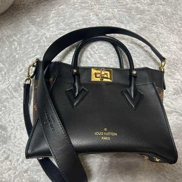 LOUIS VUITTON handbag in black