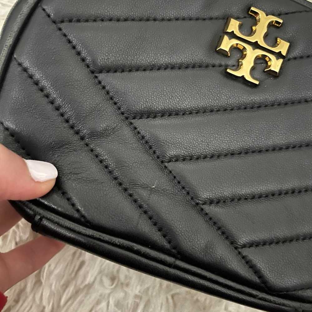 Tory Burch KIRA CHEVRON CAMERA BAG - image 6