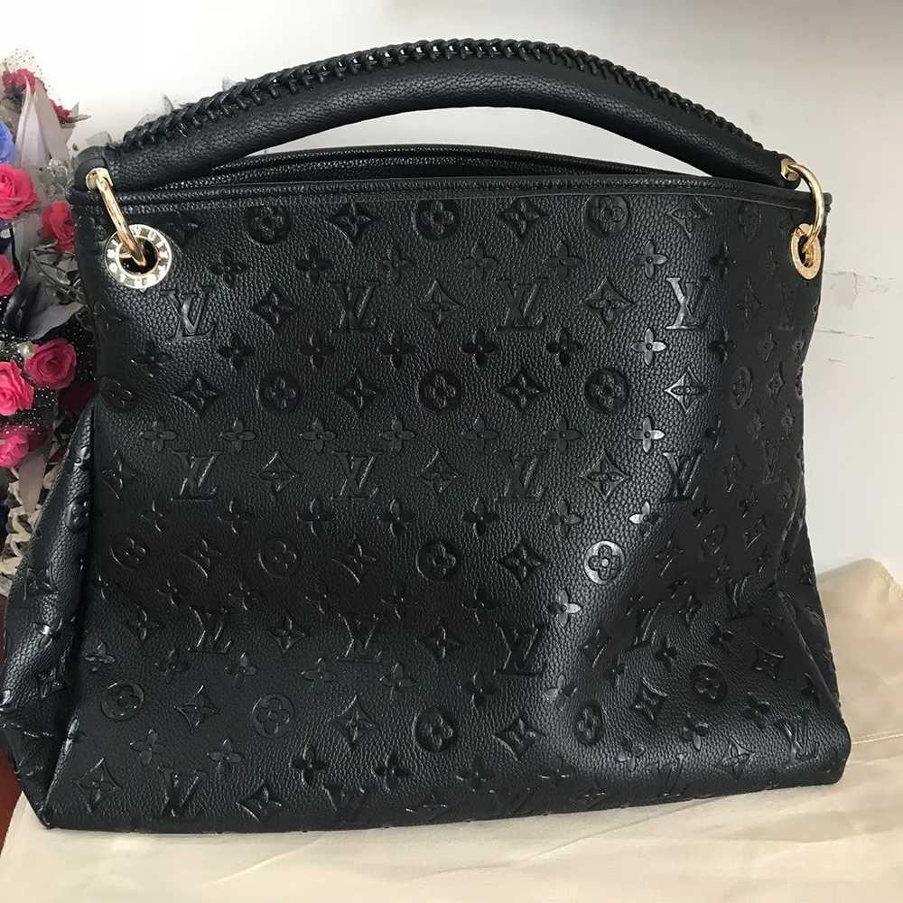 ＬＶ Monogram  black bag - image 2