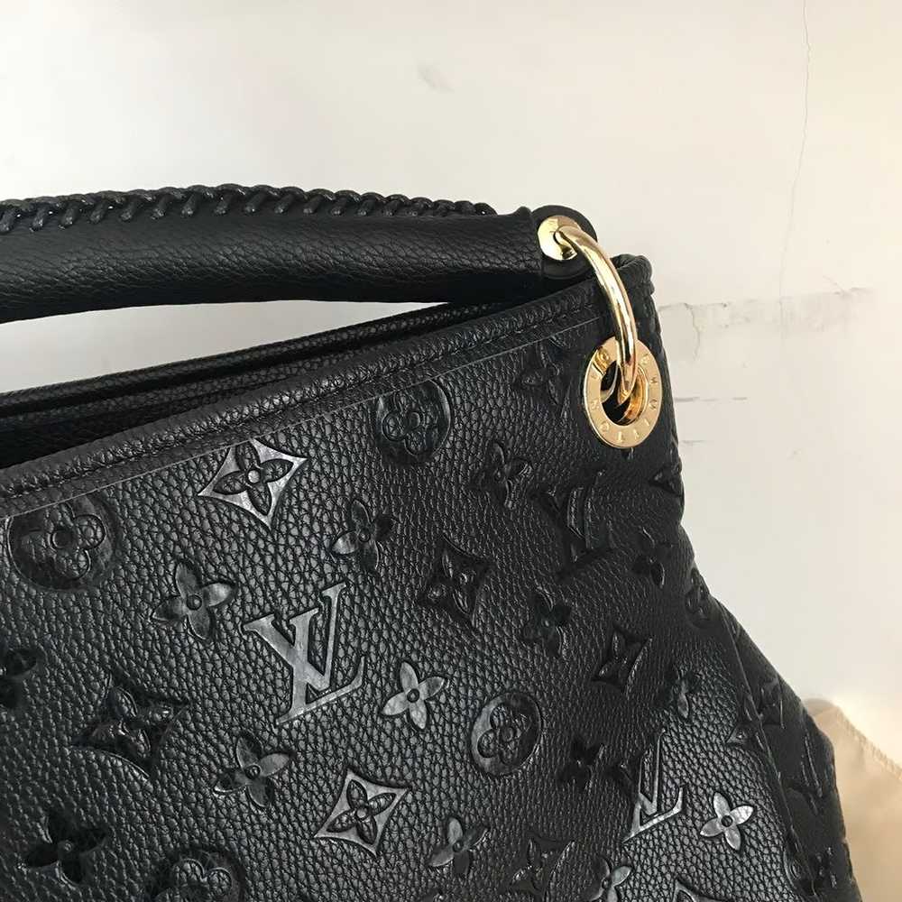 ＬＶ Monogram  black bag - image 4