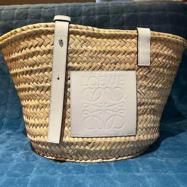 LOEWE wicker bag, price negotiation possible.