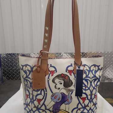 DISNEY PRINCESS SNOW WHITE EMILY TOTE BY DOONEY &… - image 1