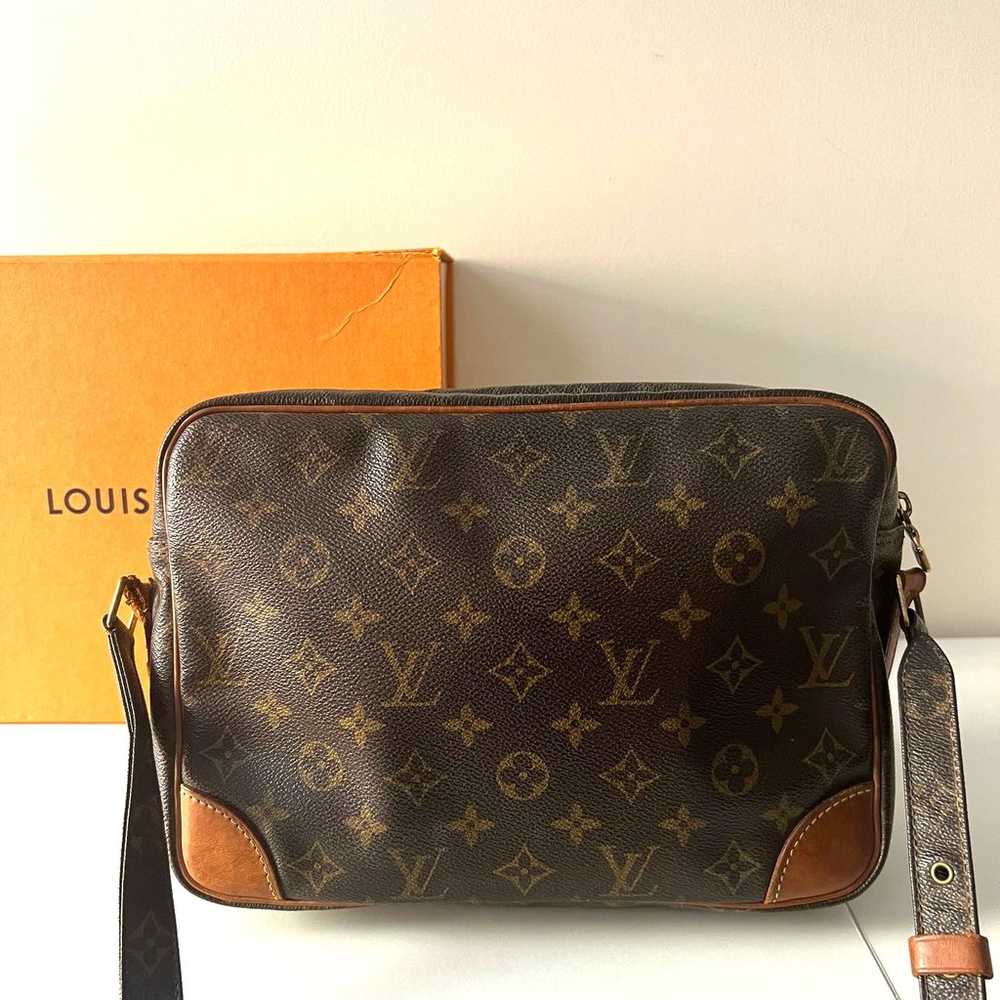 Louis Vuitton Nile MM Monogram Crossbody / Should… - image 3