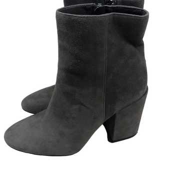 Vince Camuto gray suede ankle bottles 6M