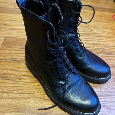 Boots - image 1