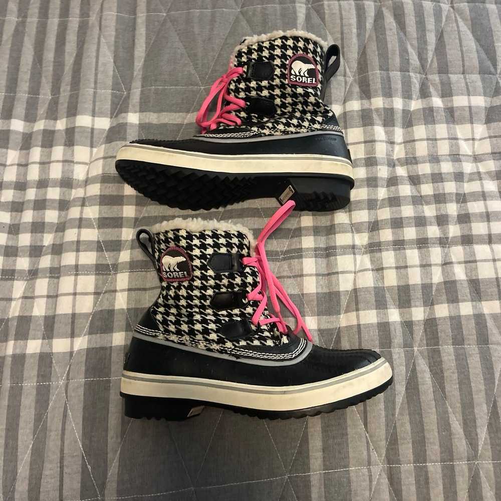 SOREL HOUNDSTOOTH WATERPROOF BOOTS W7 - image 2