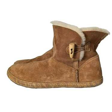 UGG Garnet Suede Toggle Boot Chesnut Brown Shearl… - image 1