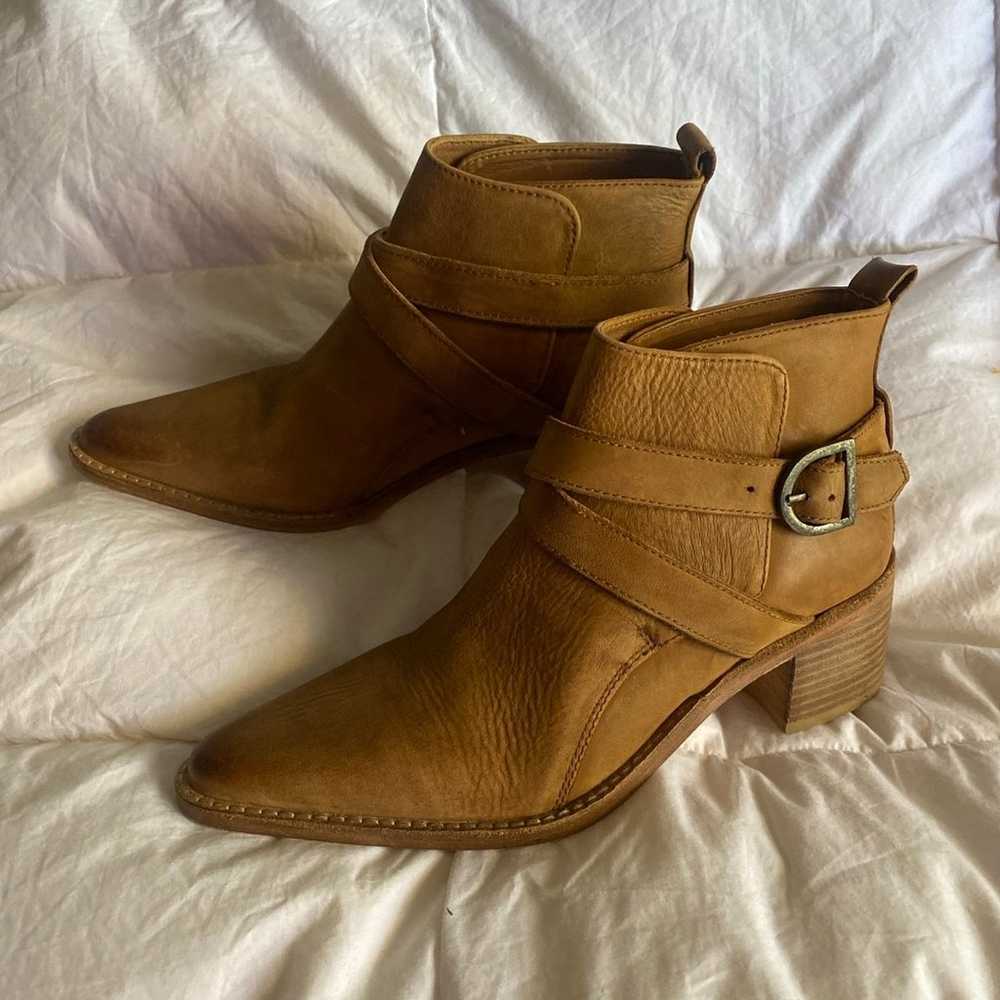 Free people back loop ankle boots - image 3