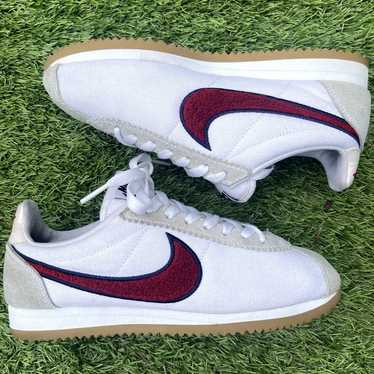 Nike chenille swoosh cortez online