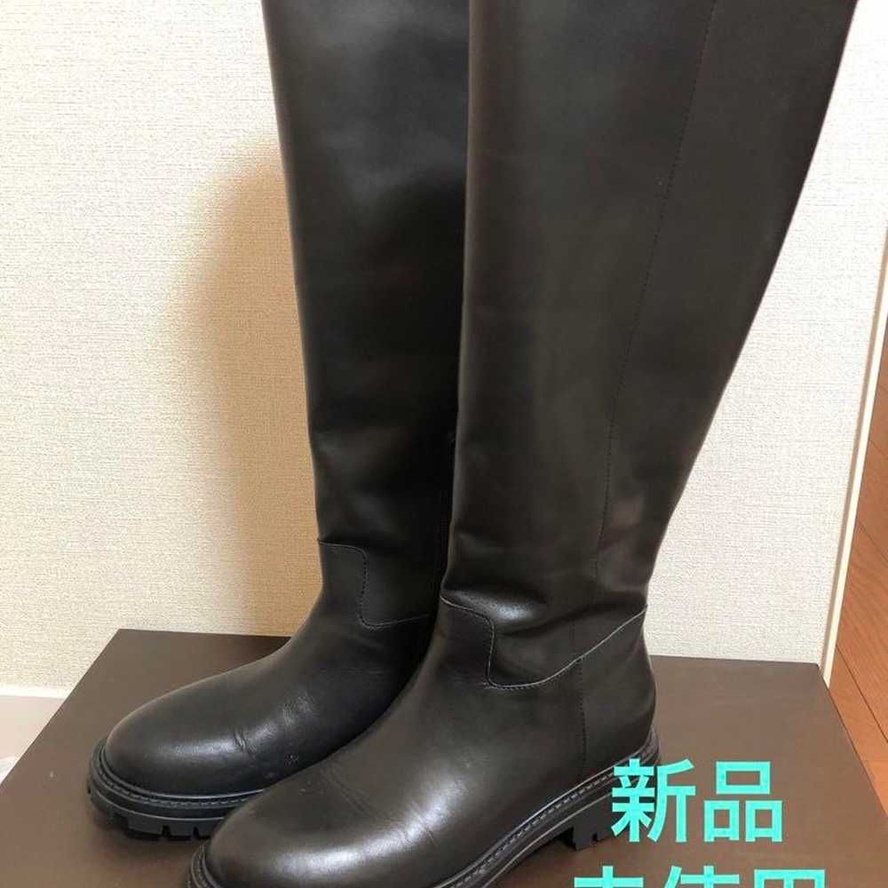 Black cow side long boots with side zipper. - image 1