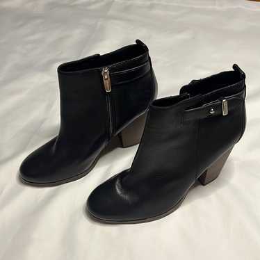 Coach Hewes Black Leather Zip Side Ankle Booties selling Size 8.5