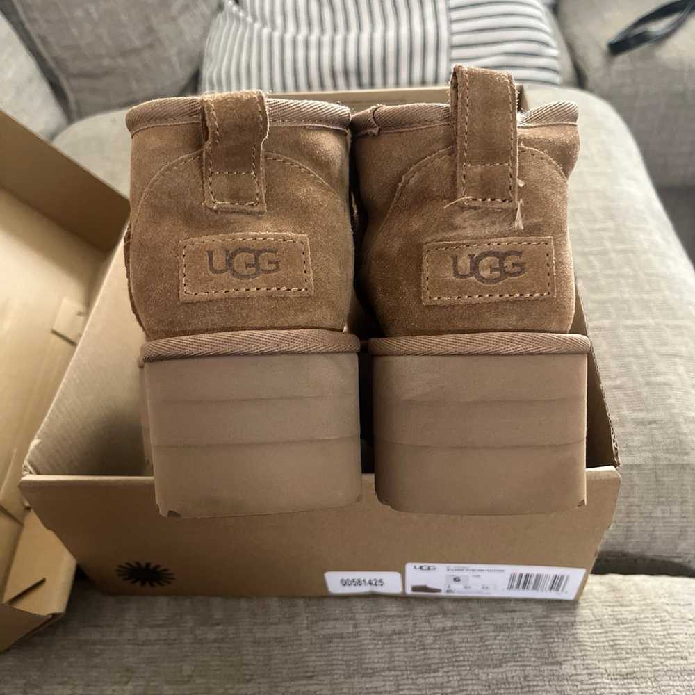 UGG classic ultra mini platform size 6 - image 2