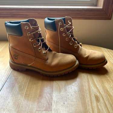 Timberland Boots Women size 9.5 - image 1