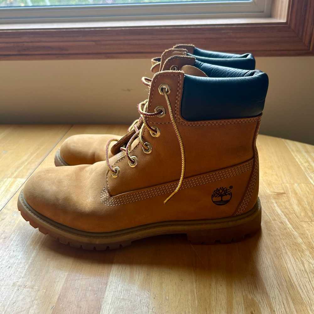 Timberland Boots Women size 9.5 - image 3