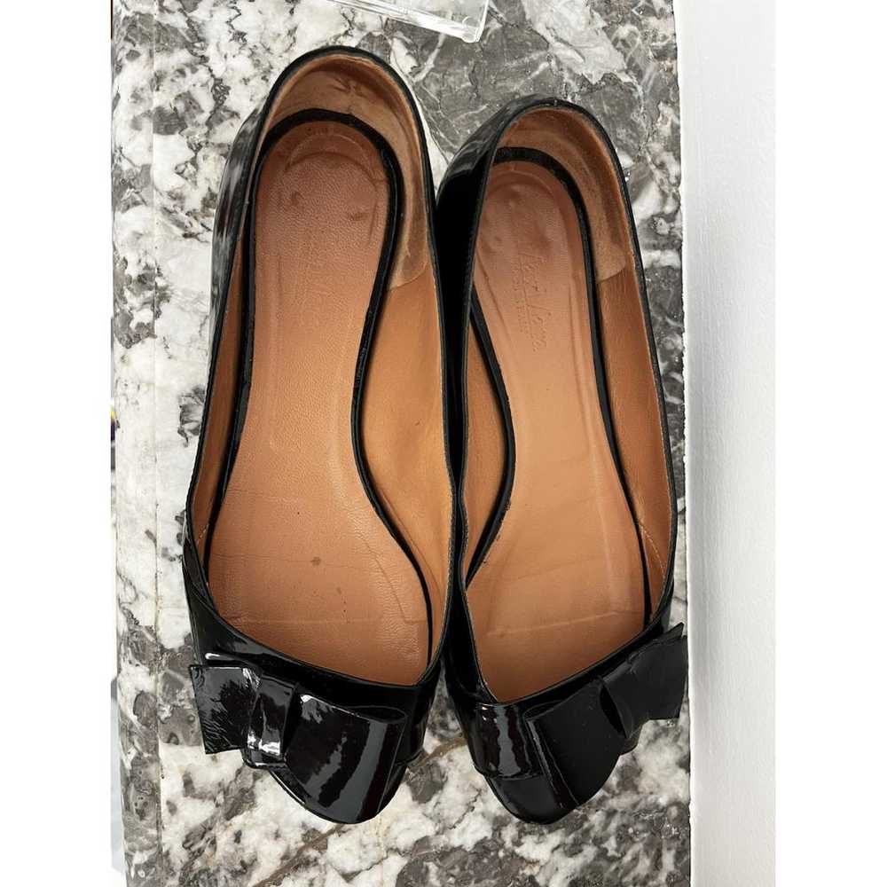 Max Mara Patent leather ballet flats - image 11