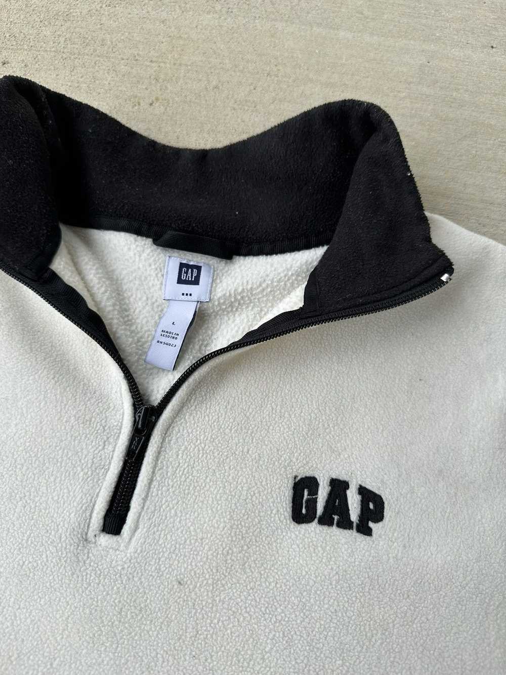 Gap × Streetwear × Vintage Vintage Gap Sweatshirt - image 3